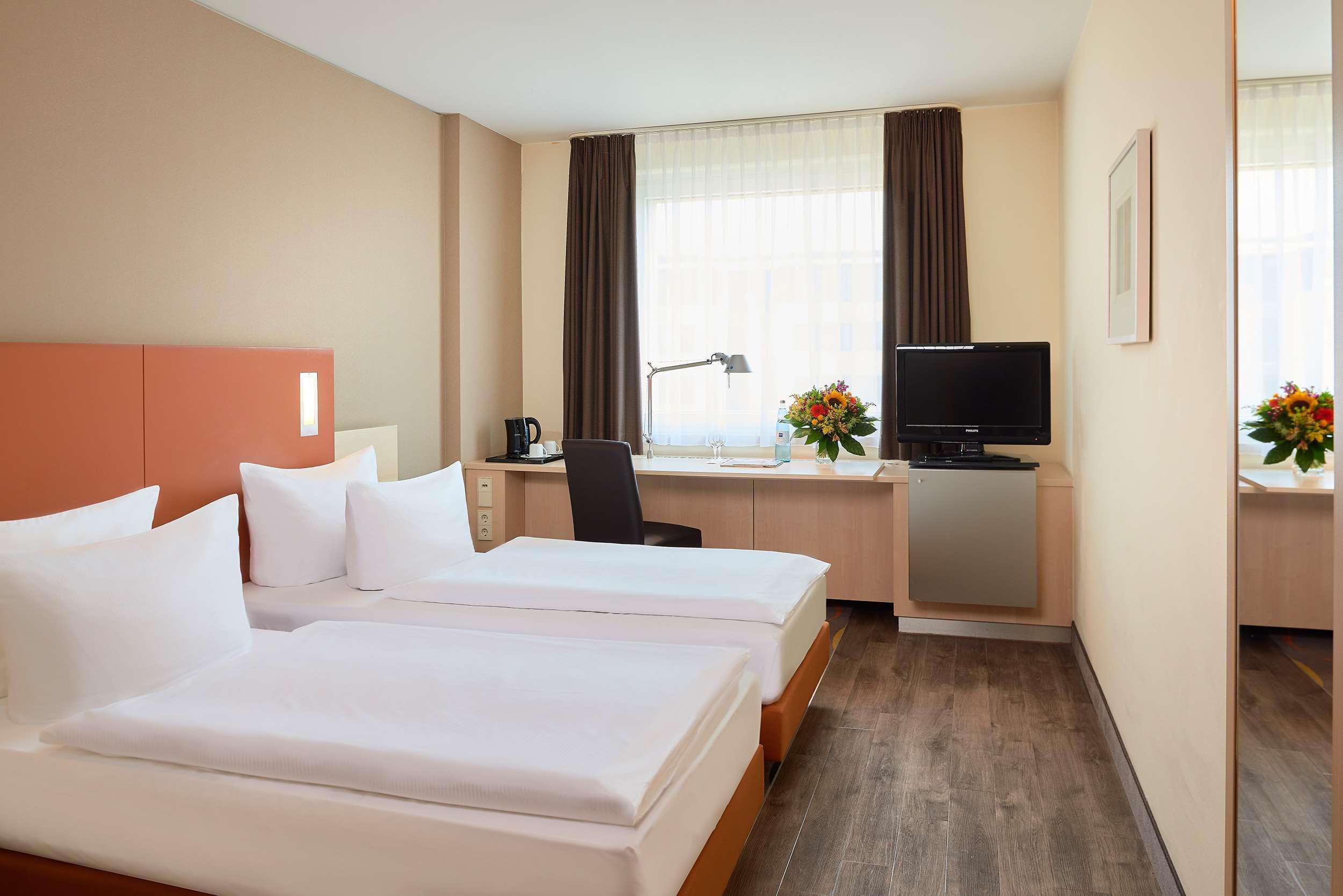 Essential By Dorint Berlin-Adlershof Hotel Exterior foto
