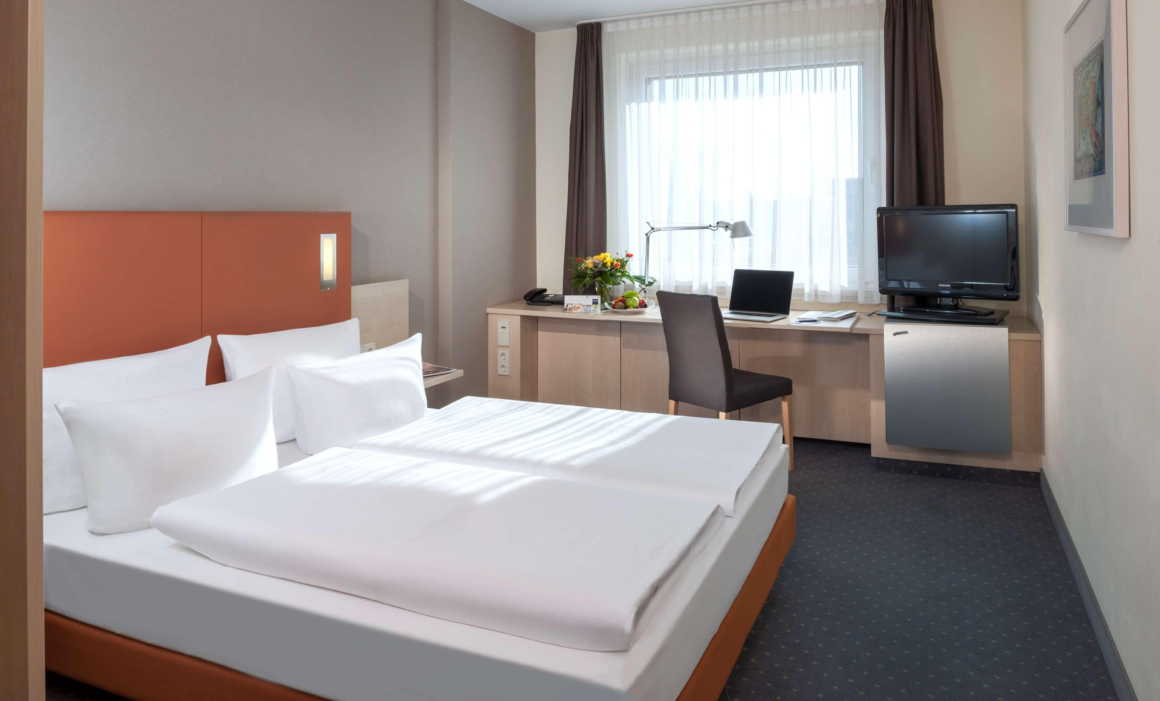 Essential By Dorint Berlin-Adlershof Hotel Exterior foto